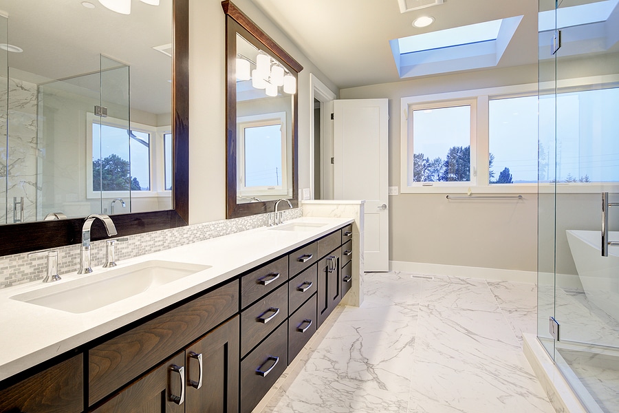 6 Tips for Maximizing Natural Light in Your Bathroom