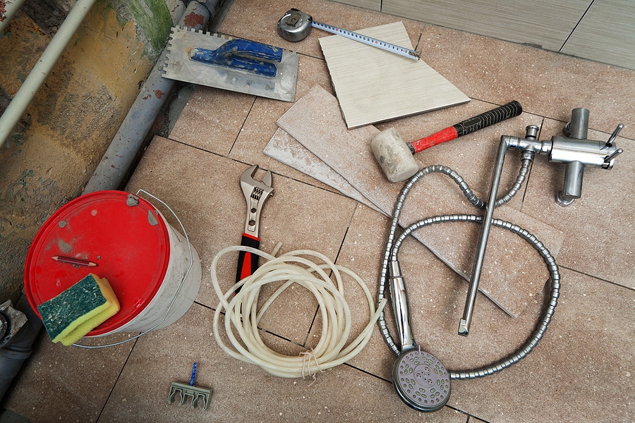 Bathtub vs. Shower: Which Is Right for Your Bathroom?