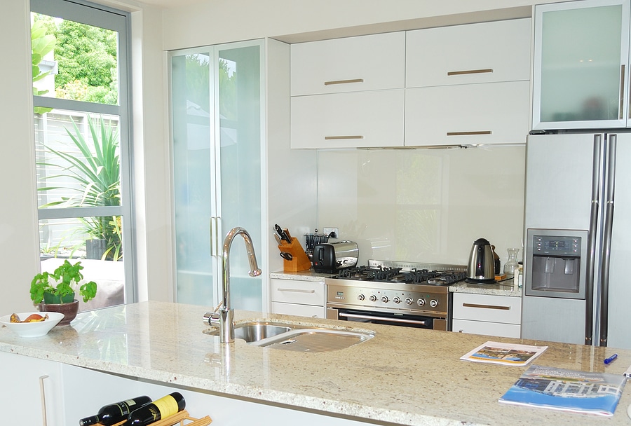 How to Modernize an Outdated Kitchen
